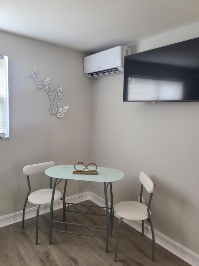 Diamond 4 Apartment Tampa Luaran gambar
