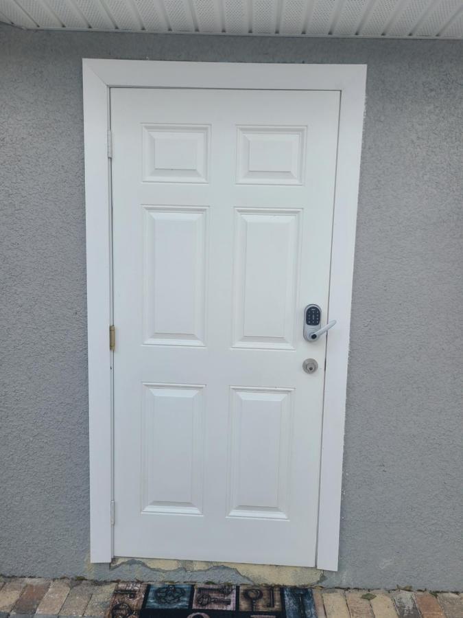 Diamond 4 Apartment Tampa Luaran gambar